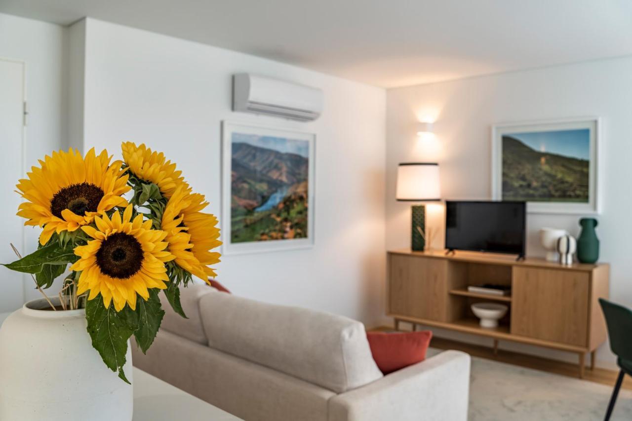 Bonfim Living - Great Location, Al Fresco Dining And Free Private Parking Apartment Porto Bagian luar foto
