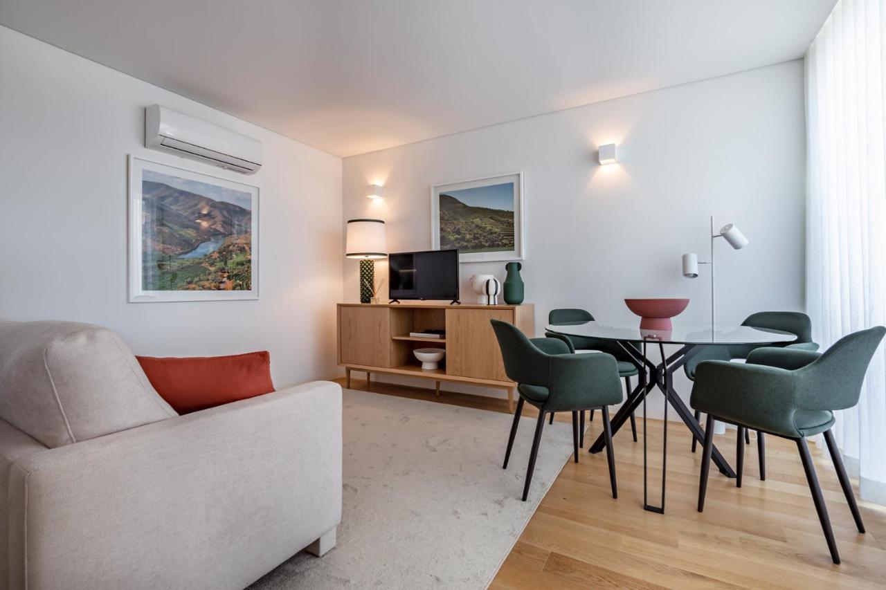 Bonfim Living - Great Location, Al Fresco Dining And Free Private Parking Apartment Porto Bagian luar foto